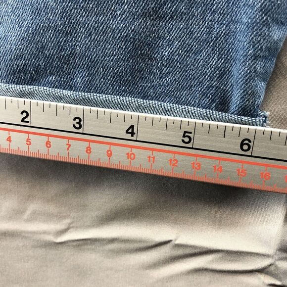 Signature Levis Heritage Boyfriend Jeans Size 6 Women Regular Fit Light Wash - Picture 13 of 13